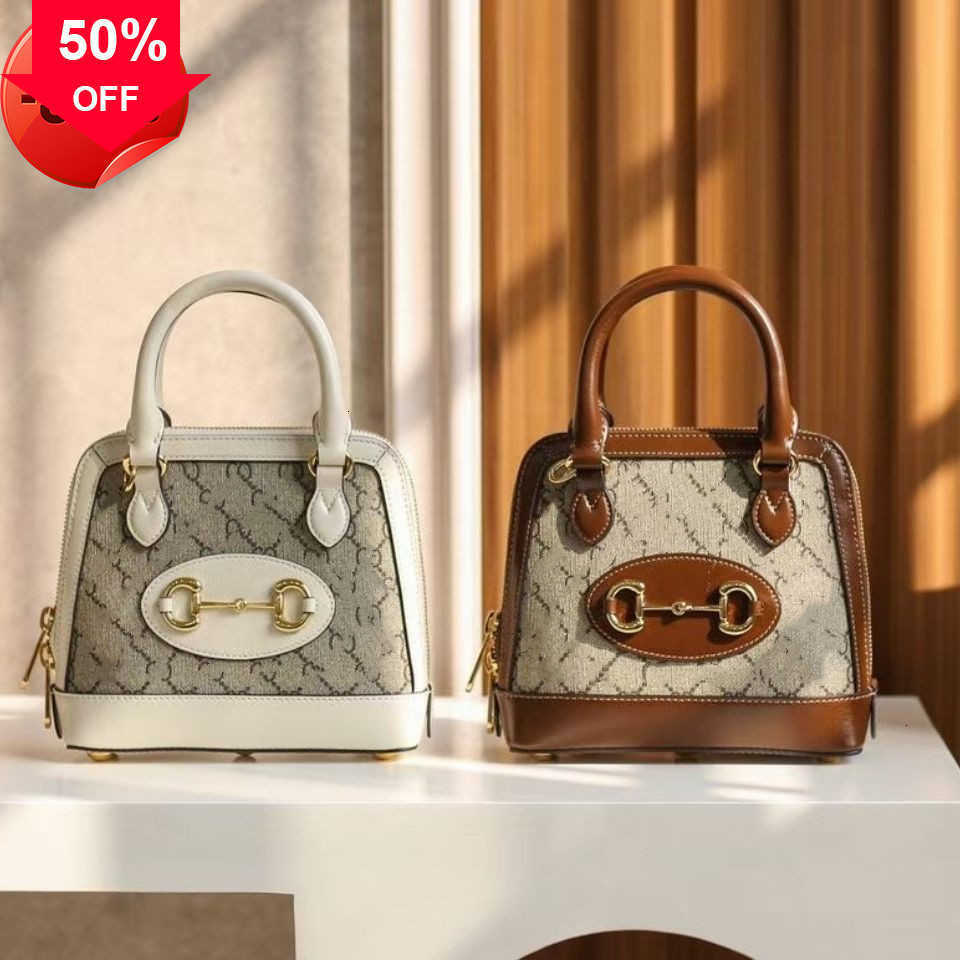 Designer Bags 640716 Luxury Handbags Old Flower 1955 Shell Women's Single Shoulder Cross Carry Advanced European and American Retro Tote Factory Direct Sale, Brown
Designer Bags 640716 Luxury Handbags Old Flower 1955 Shell Women's Single Shoulder Cross Carry Advanced European and American Retro Tote Factory Direct Sale, Brown