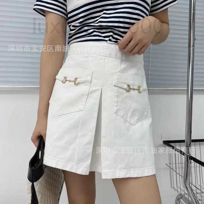 Women' Jeans designer G22 spring and summer new style denim capris front double button siro spinning trend G67Q, White15
Women' Jeans designer G22 spring and summer new style denim capris front double button siro spinning trend G67Q, White15