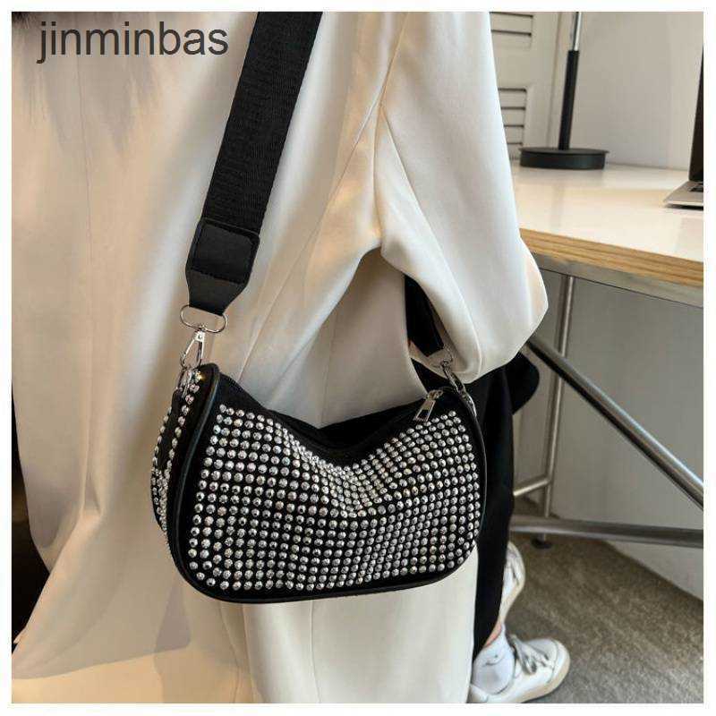 Design Diamond Bag 70% Discount Wholesale and Retail Popular Rhintone Women's Summer New Fashion Chain Msenger Chaowang Red Minority Single Shoulder Underarm, Black6
Design Diamond Bag 70% Discount Wholesale and Retail Popular Rhintone Women's Summer New Fashion Chain Msenger Chaowang Red Minority Single Shoulder Underarm, Black6