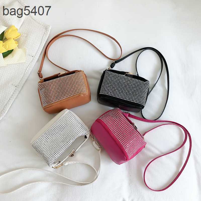 Design Diamond Bag 80% Discount Wholesale and Retail Small Square Soft Chain Women's Armpit Single Shoulder Diagonal Hand, Brown6
Design Diamond Bag 80% Discount Wholesale and Retail Small Square Soft Chain Women's Armpit Single Shoulder Diagonal Hand, Brown6