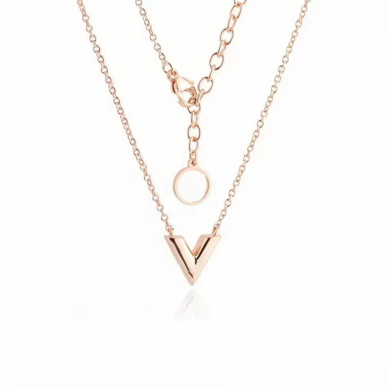 Designer Earrings Pendant Charm Bracelets Rose Gold Necklace Women Earrings Bracelet Bangles Luxury Pendants Titanium Lovers Chain Fashion Jewelry Set
Designer Earrings Pendant Charm Bracelets Rose Gold Necklace Women Earrings Bracelet Bangles Luxury Pendants Titanium Lovers Chain Fashion Jewelry Set