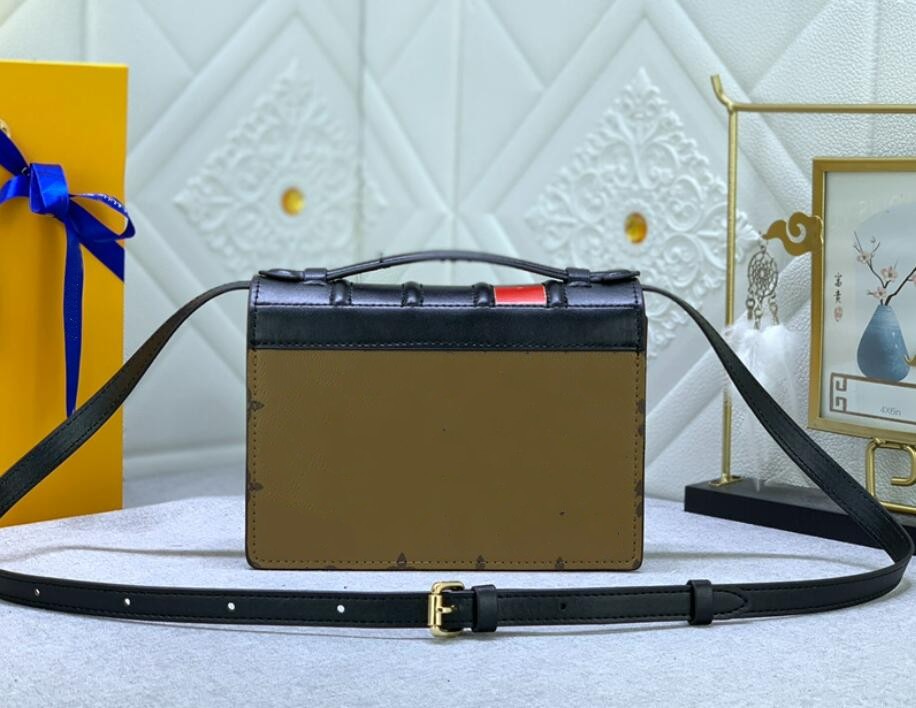 M81830 BOOK CHAIN WALLET bag handbags women Shoulder crossbody wallet designer genuine leather monograms messenger bags 2023 Cruise early spring series purse, Yellow
M81830 BOOK CHAIN WALLET bag handbags women Shoulder crossbody wallet designer genuine leather monograms messenger bags 2023 Cruise early spring series purse, Yellow