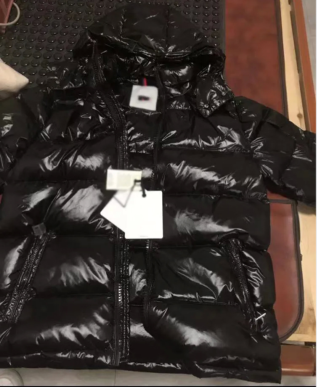 NFC Mens down jacket designer puffer coat warm winter classic bread clothing fashion couples clothings luxury brand women's outdoor jackets thickened new designer
NFC Mens down jacket designer puffer coat warm winter classic bread clothing fashion couples clothings luxury brand women's outdoor jackets thickened new designer