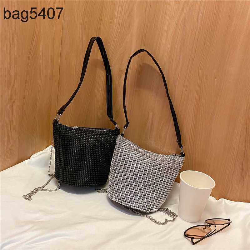 2023 Women's Diamond Bag 70% Discount Wholesale Retail New Fashion Shoulder Version Simple Portable Bucket Large Capacity Chain Msenger, Black8
2023 Women's Diamond Bag 70% Discount Wholesale Retail New Fashion Shoulder Version Simple Portable Bucket Large Capacity Chain Msenger, Black8
