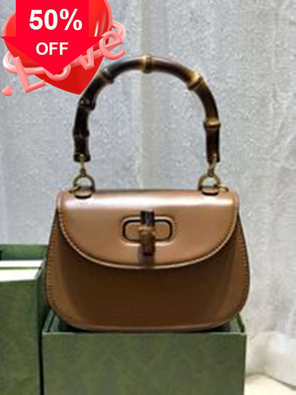 Designer Bags Luxury Shoulder Cross Body Purse Bamboo Fashion Shopping Handbag Women Letter Popular Hot Tot Handbags Factory Direct Sale, Black
Designer Bags Luxury Shoulder Cross Body Purse Bamboo Fashion Shopping Handbag Women Letter Popular Hot Tot Handbags Factory Direct Sale, Black
