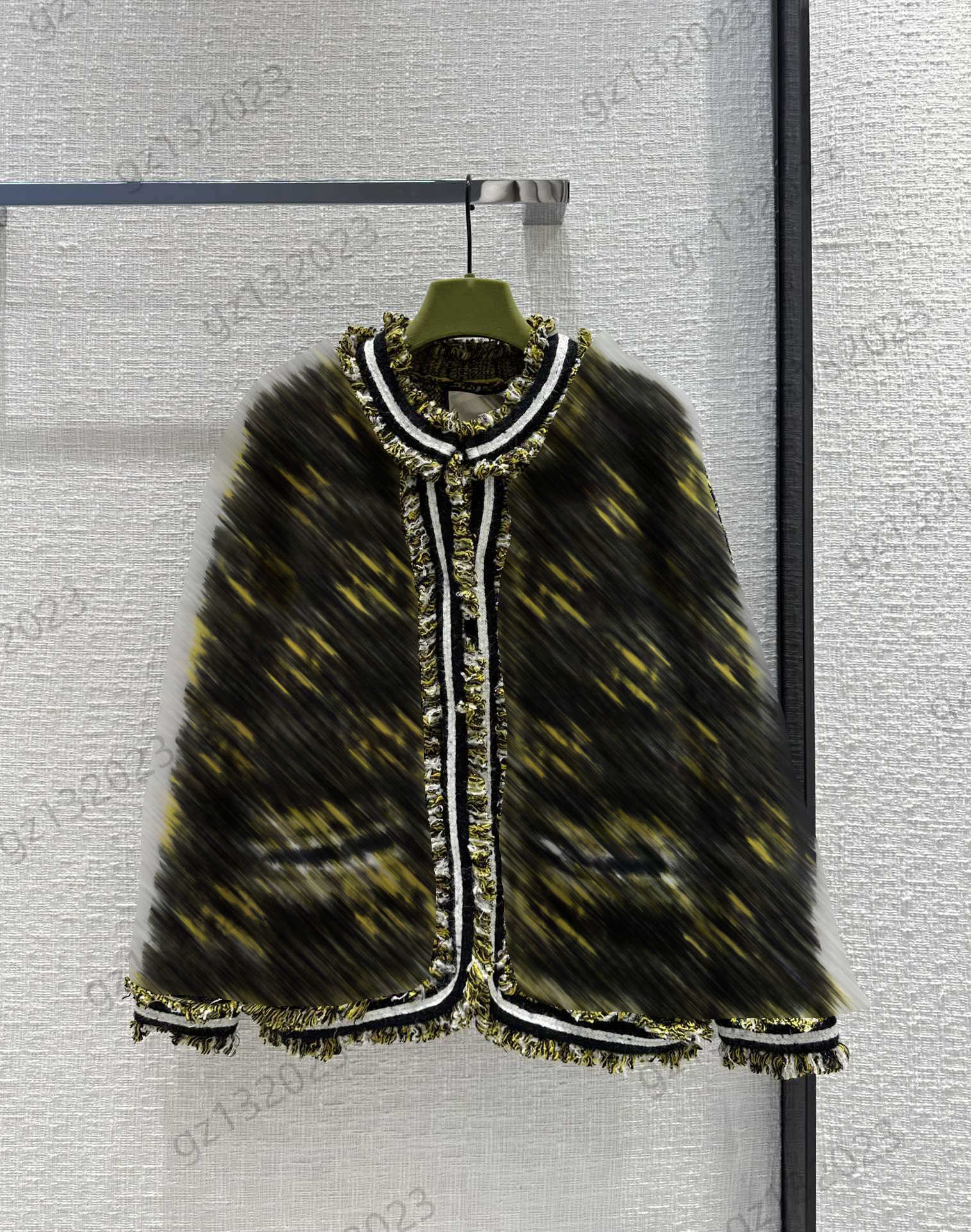 Womens Jacket Tweed Fabric Tassel Piping Round Neck Short Jacket Letter Jacquard Profile Pockets Long SleeveCoats Fashion Designer Autumn Winter Women Apparel, 18
Womens Jacket Tweed Fabric Tassel Piping Round Neck Short Jacket Letter Jacquard Profile Pockets Long SleeveCoats Fashion Designer Autumn Winter Women Apparel, 18