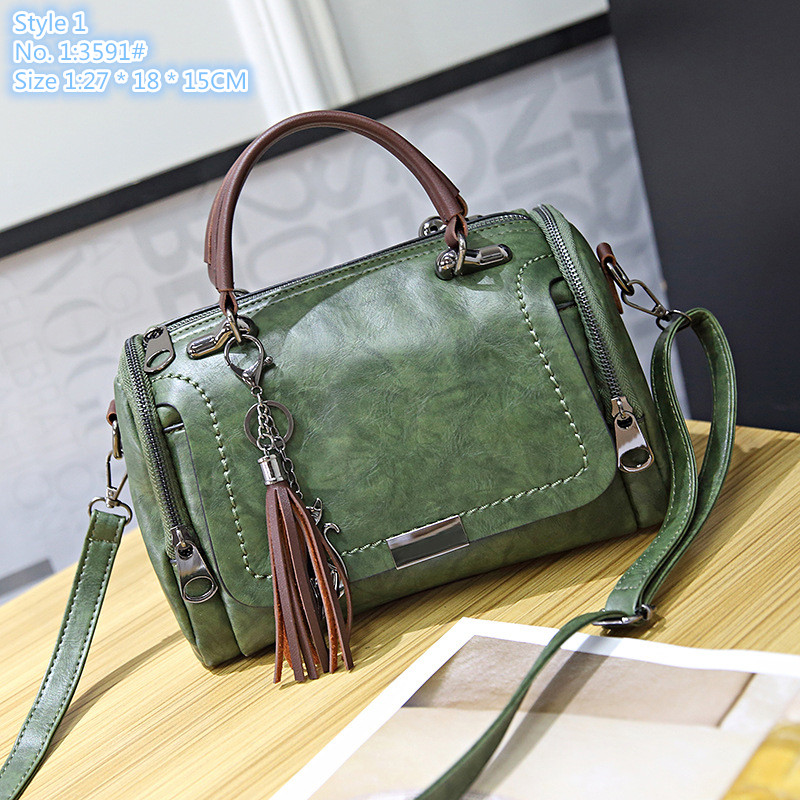 Wholesale ladies shoulder bags 2 classic retro leather handbag sweet flower tassel fashion pillow bag double zipper foreign style mobile phone coin purse, Brown-3591#-style 1
Wholesale ladies shoulder bags 2 classic retro leather handbag sweet flower tassel fashion pillow bag double zipper foreign style mobile phone coin purse, Brown-3591#-style 1
