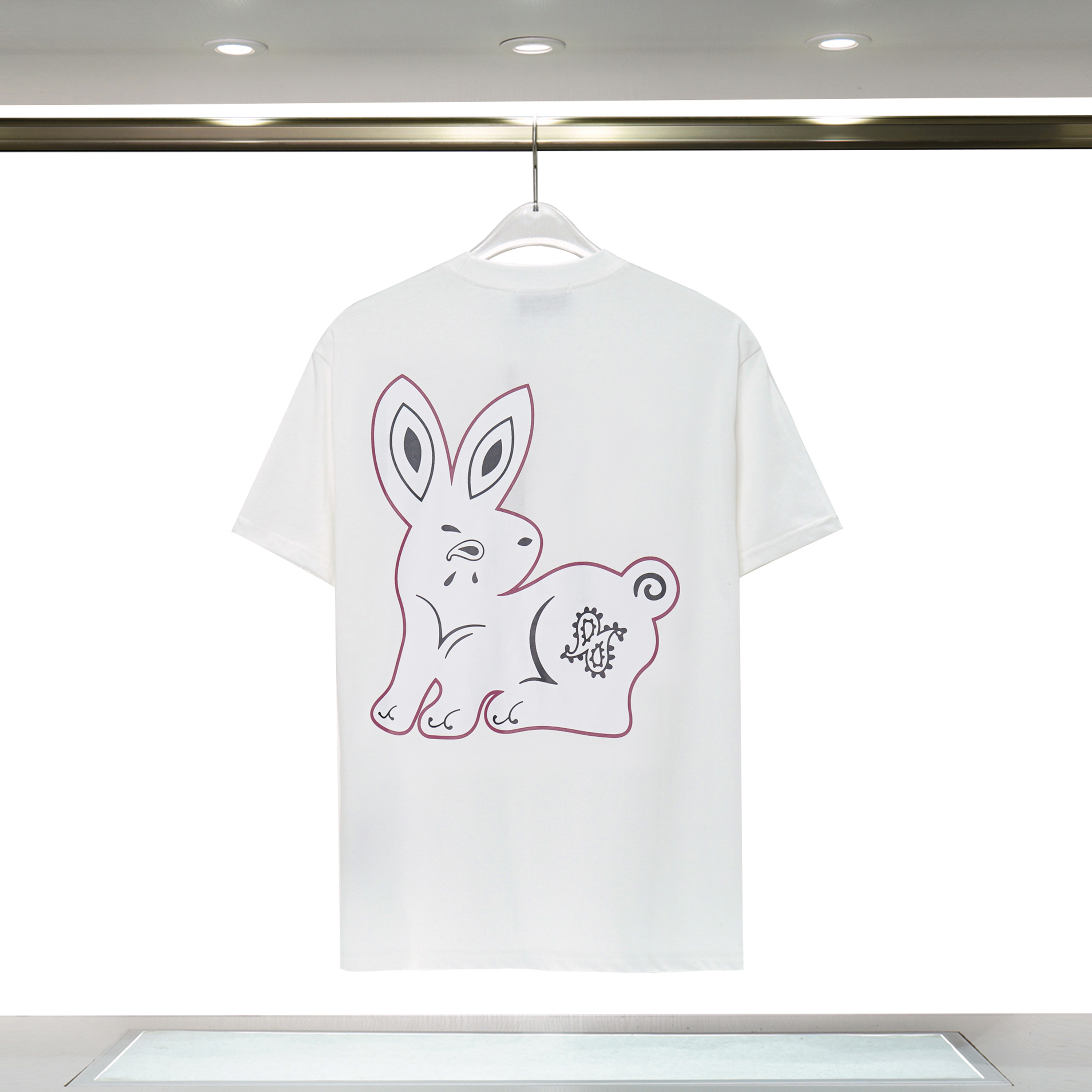 2023 Fashion Rabbit Pattern Print Tshirts Men Women Designer Streetwear Tee Shirts Men Summer Cotton Tops Hip Hop T-Shirts Size S-XXXL
2023 Fashion Rabbit Pattern Print Tshirts Men Women Designer Streetwear Tee Shirts Men Summer Cotton Tops Hip Hop T-Shirts Size S-XXXL