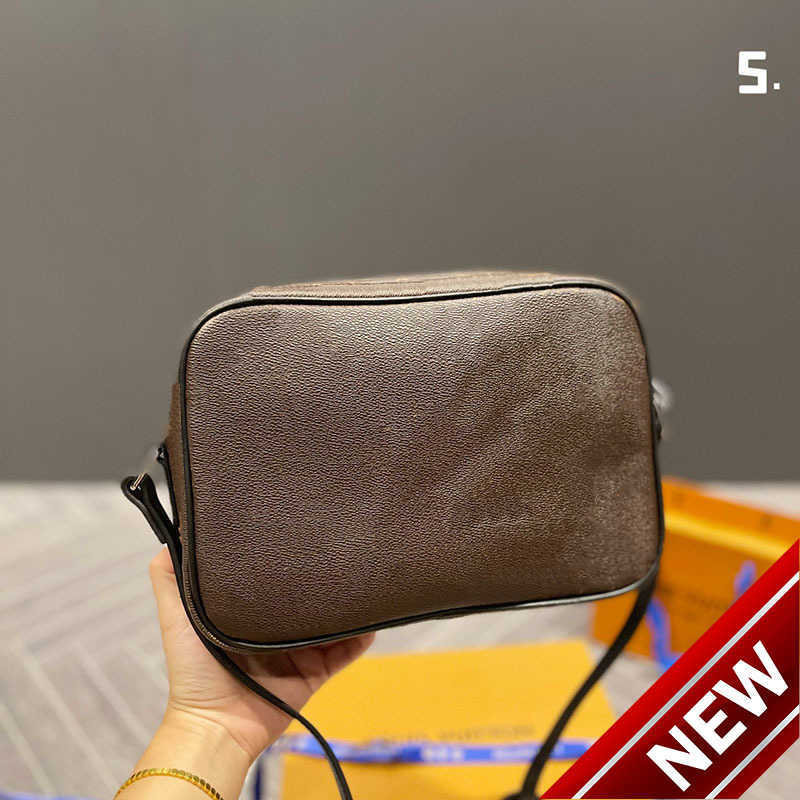 Louiseity 1 Viutonity totes designer luxury bags womens high quality LVS luxurys designers handbag women bag mini purses handbags the tote onthego wallet G1QL, C1
Louiseity 1 Viutonity totes designer luxury bags womens high quality LVS luxurys designers handbag women bag mini purses handbags the tote onthego wallet G1QL, C1