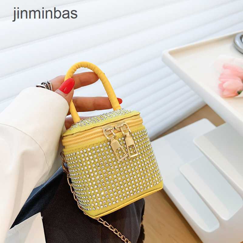 2023 Fashion Diamond Bag 60% Discount Wholesale Retail Wtern Style Inlaid Small for Women New Summer Msenger Simple Shoulder Hand, Black7
2023 Fashion Diamond Bag 60% Discount Wholesale Retail Wtern Style Inlaid Small for Women New Summer Msenger Simple Shoulder Hand, Black7