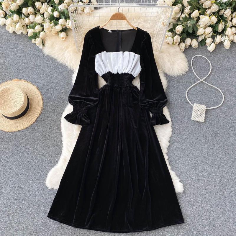 Casual Dresses Winter Elegant Ladies Retro Corduroy Dress Thick A Line Puff Sleeve Women Square Collar Patchwork Party, Black
Casual Dresses Winter Elegant Ladies Retro Corduroy Dress Thick A Line Puff Sleeve Women Square Collar Patchwork Party, Black