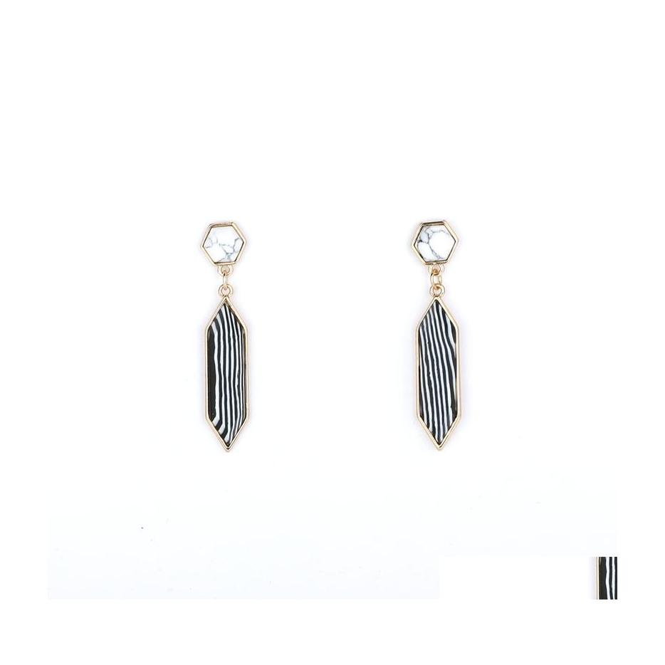Stud Gold Color Turquoise Metal Hexagon Zebra Black Stripe Stone Earrings For Women Jewelry Drop Delivery Dhfy2
Stud Gold Color Turquoise Metal Hexagon Zebra Black Stripe Stone Earrings For Women Jewelry Drop Delivery Dhfy2