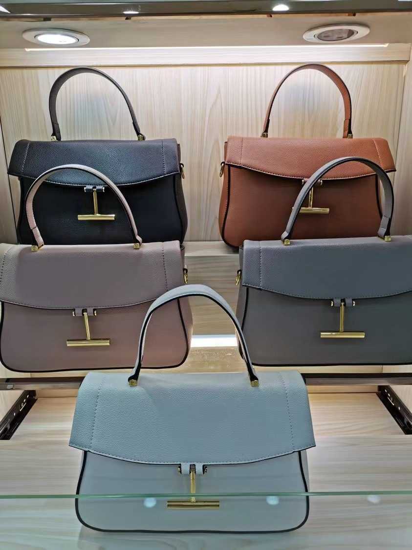 Luxury Designer Handbags Shoulder Crossbody Bag Tote 2023 New Women's Top Texture Single Shoulders Messenger bag Fashion Tote Bags Gift Box Factory Direct Sale, Pink10
Luxury Designer Handbags Shoulder Crossbody Bag Tote 2023 New Women's Top Texture Single Shoulders Messenger bag Fashion Tote Bags Gift Box Factory Direct Sale, Pink10