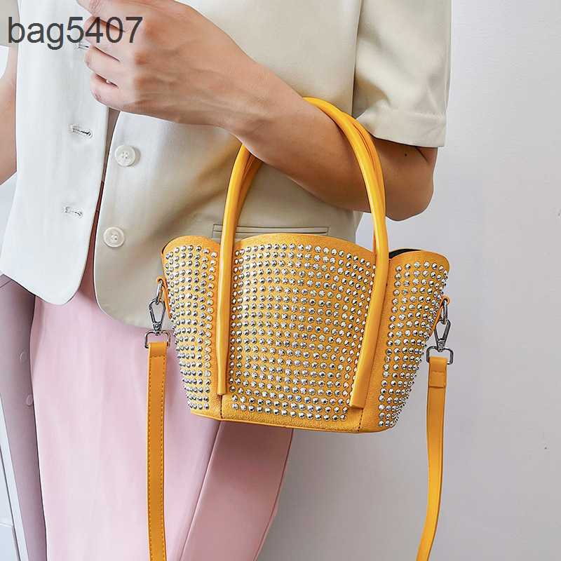 2023 Women's Diamond Bag 70% Discount Wholesale Retail New Japane and Fashion Hot Drill Chain Bucket Handbag Temperament Leisure One Shoulder Diagonal, Green9
2023 Women's Diamond Bag 70% Discount Wholesale Retail New Japane and Fashion Hot Drill Chain Bucket Handbag Temperament Leisure One Shoulder Diagonal, Green9