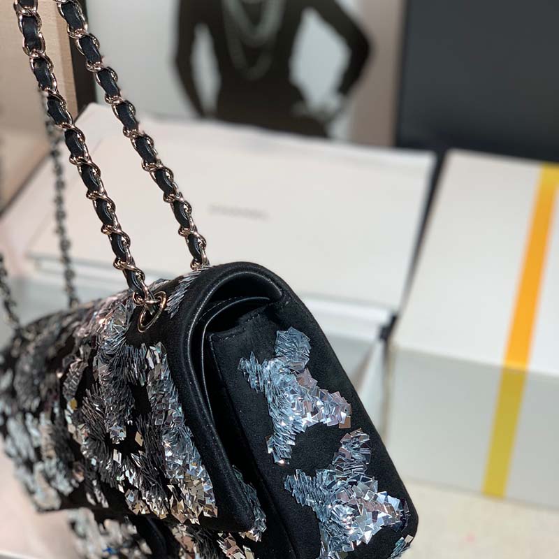 Classic Original Quality luxury designer bags handbags purse leather shoulder bag Crossbodys purses wallets Ladies love sequin embroidery bags Stylish elegant, Black1
Classic Original Quality luxury designer bags handbags purse leather shoulder bag Crossbodys purses wallets Ladies love sequin embroidery bags Stylish elegant, Black1