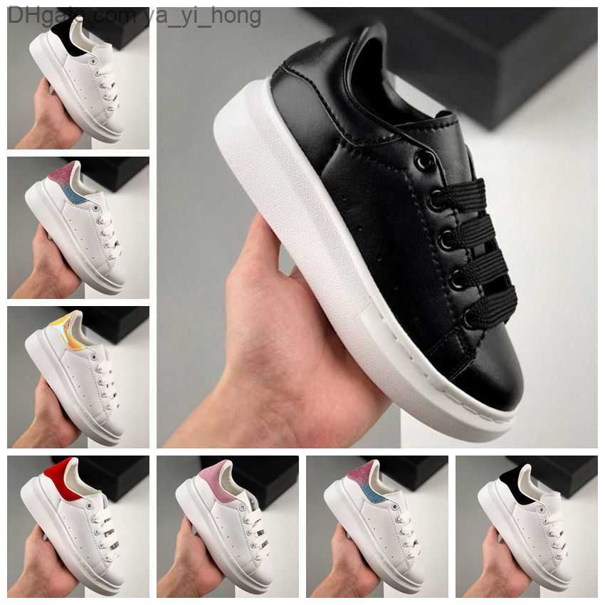 2022 Designer Kids shoes for Boy Girls fashion leather Outdoor Running sneakers 3M reflective black white velvet Thick soled flat Height yayihong, Shoes box
2022 Designer Kids shoes for Boy Girls fashion leather Outdoor Running sneakers 3M reflective black white velvet Thick soled flat Height yayihong, Shoes box