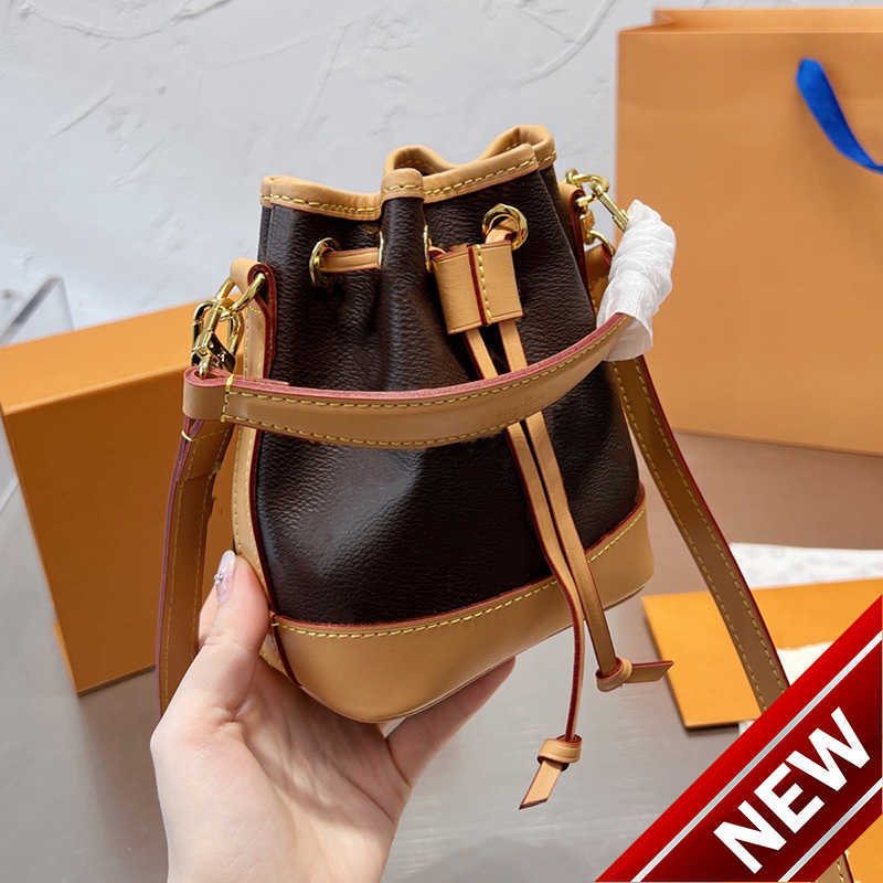 Louiseity 1 Viutonity totes designer luxury bags womens high quality LVS luxurys designers handbag women bag mini purses handbags the tote onthego wallet ZOJY, Brown flower
Louiseity 1 Viutonity totes designer luxury bags womens high quality LVS luxurys designers handbag women bag mini purses handbags the tote onthego wallet ZOJY, Brown flower