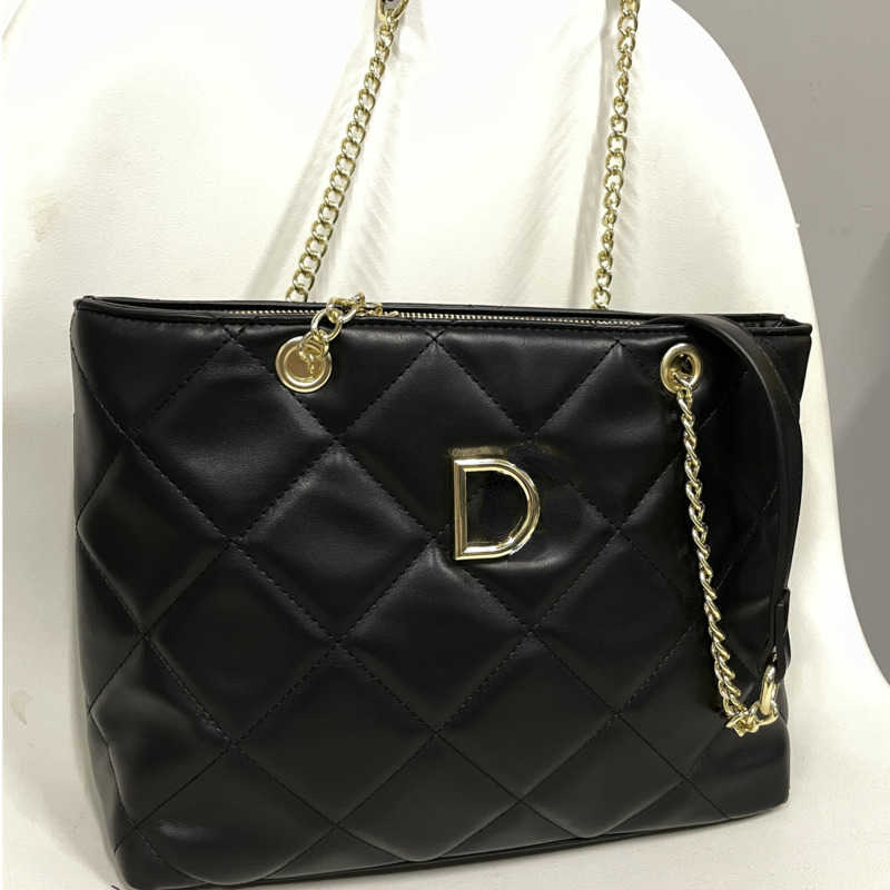 Luxury tote bag women chain handbag dg designer bags rhombus suture shoulder crossbody Bag lady square totes purse, No.1 size32×22×11cm
Luxury tote bag women chain handbag dg designer bags rhombus suture shoulder crossbody Bag lady square totes purse, No.1 size32×22×11cm