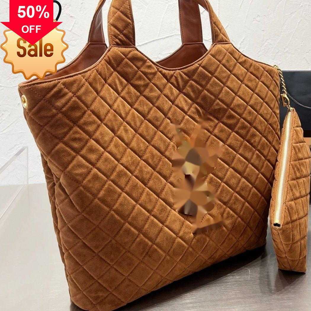 Designer Bags 2023 New Soft Face Shopping Weige Large One Shoulder Portable Mommy Oversizedcapacity Tote Female Autumn Winter Factory Direct Sale, Black 
Designer Bags 2023 New Soft Face Shopping Weige Large One Shoulder Portable Mommy Oversizedcapacity Tote Female Autumn Winter Factory Direct Sale, Black