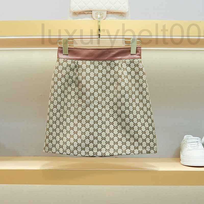 Casual Dresses designer g pineapple skirt autumn 2022 new letter Embroidered Leather Patchwork saddle button zipper A-shaped short H4K1, Coffee
Casual Dresses designer g pineapple skirt autumn 2022 new letter Embroidered Leather Patchwork saddle button zipper A-shaped short H4K1, Coffee