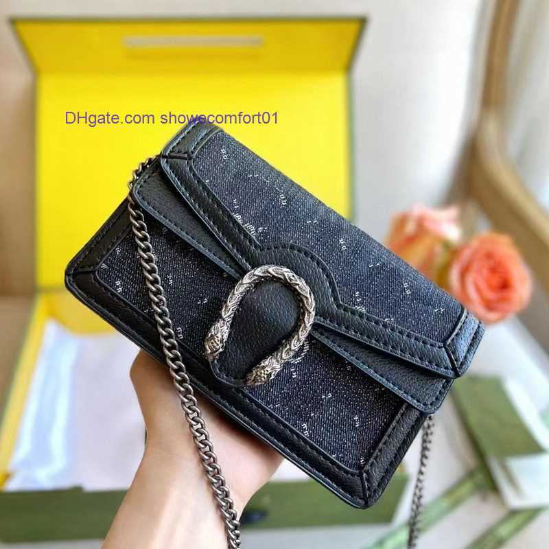 Luxury Classic Chain Fashion Shoulder Bag 2022 Plaid Brand Wallet Vintage Womens Brown Leather Handheld Designer with Box Multicolor, Grey
Luxury Classic Chain Fashion Shoulder Bag 2022 Plaid Brand Wallet Vintage Womens Brown Leather Handheld Designer with Box Multicolor, Grey