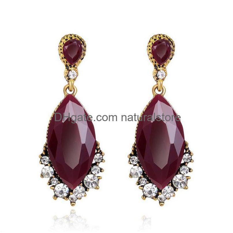 Stud Fashion Exaggerated Geometric Purple Crystal Earrings Top Quality Diamond For Women Wedding Party Jewelry Drop Delivery Dhqff
Stud Fashion Exaggerated Geometric Purple Crystal Earrings Top Quality Diamond For Women Wedding Party Jewelry Drop Delivery Dhqff