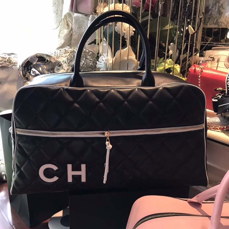 AAAA Luxury Handbags Designer Duffel Bags Leather Travel Hand Luggage Women CrossBody Bags Totes Sport Outdoor Packs Purse bag a must have for going out in fashion, Black1
AAAA Luxury Handbags Designer Duffel Bags Leather Travel Hand Luggage Women CrossBody Bags Totes Sport Outdoor Packs Purse bag a must have for going out in fashion, Black1
