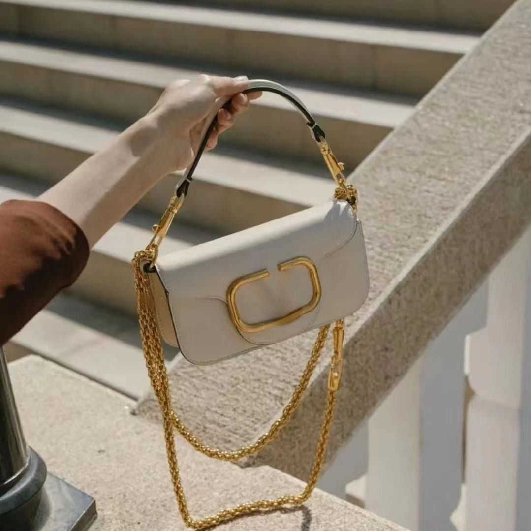 Luxury Designer Handbags Shoulder Bags Tote Women's Texture Leather Gold ChainTote bags Multi-functional Hand-held Cross-body Bag Box Packaging Factory Direct Sales, Blue (high quality)
Luxury Designer Handbags Shoulder Bags Tote Women's Texture Leather Gold ChainTote bags Multi-functional Hand-held Cross-body Bag Box Packaging Factory Direct Sales, Blue (high quality)