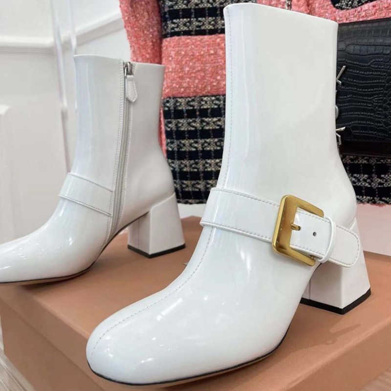 Miu womens boots leather ankle boot side zipper 6.5cm high heels miu designer Martin Boots luxury ladies shoes waterproof black white
Miu womens boots leather ankle boot side zipper 6.5cm high heels miu designer Martin Boots luxury ladies shoes waterproof black white