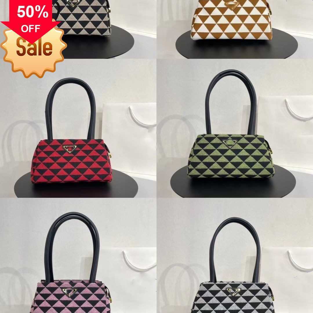 Women's Luxury Designer Handbags Fashion Mini Diamond Canvas Boston Portable Quality Texture Single Shoulder Bag Factory Direct Sales, Green
Women's Luxury Designer Handbags Fashion Mini Diamond Canvas Boston Portable Quality Texture Single Shoulder Bag Factory Direct Sales, Green