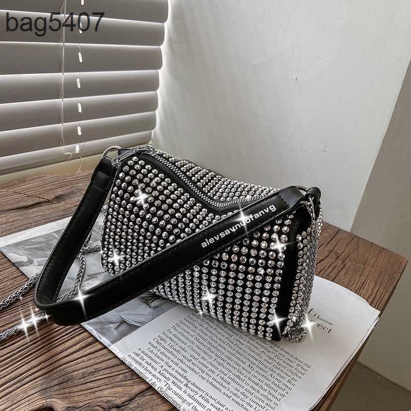 Design Diamond Bag 80% Discount Wholesale and Retail High Sense King Portable Cosmetic Msenger Fashion Chain One Shoulder Underarm Women's, Black5
Design Diamond Bag 80% Discount Wholesale and Retail High Sense King Portable Cosmetic Msenger Fashion Chain One Shoulder Underarm Women's, Black5