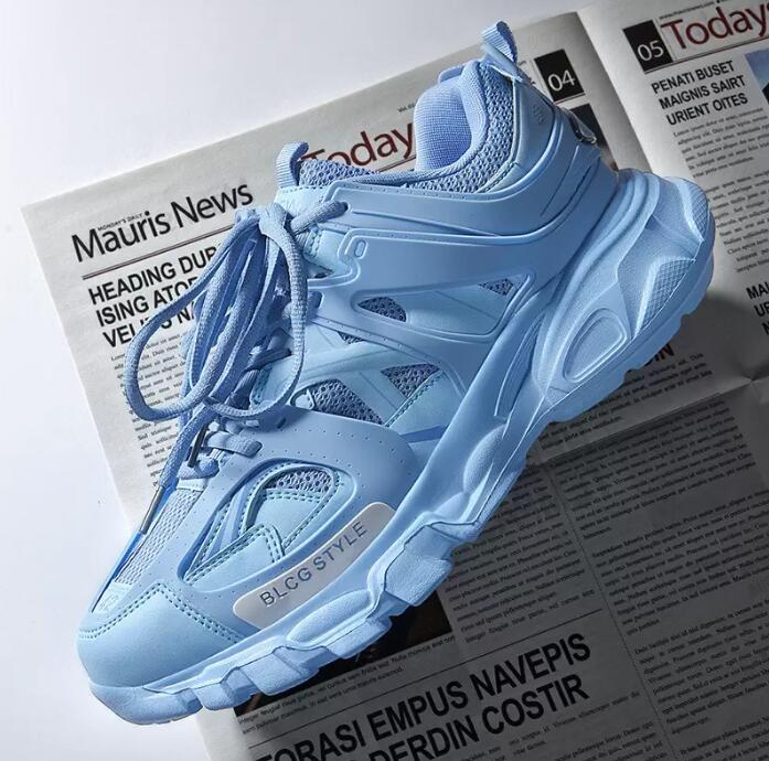 Luxury brand Dress Shoes Designer Women Men casual Shoes Track Sneakers leather Trainers Nylon Printed Triple Platform Fashion Sports shoe, Black
Luxury brand Dress Shoes Designer Women Men casual Shoes Track Sneakers leather Trainers Nylon Printed Triple Platform Fashion Sports shoe, Black