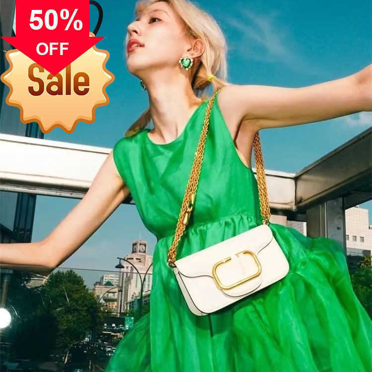 Designer Bags French Minority Luxury Leather Women's High Sense V-shaped Armpit Fashion Chain One Shoulder Msenger Tote Factory Direct Sale Purses Ladies Handbags, Black trumpet
Designer Bags French Minority Luxury Leather Women's High Sense V-shaped Armpit Fashion Chain One Shoulder Msenger Tote Factory Direct Sale Purses Ladies Handbags, Black trumpet