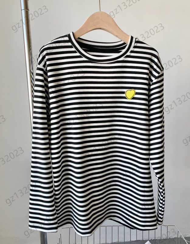 Fashion Womens T-Shirts Heart Logo Contrasting Color Stripes Decoration Pullover Shirts Round Neck Long Sleeves Joker Shirt Designer Brand Women Clothing 1970
Fashion Womens T-Shirts Heart Logo Contrasting Color Stripes Decoration Pullover Shirts Round Neck Long Sleeves Joker Shirt Designer Brand Women Clothing 1970
