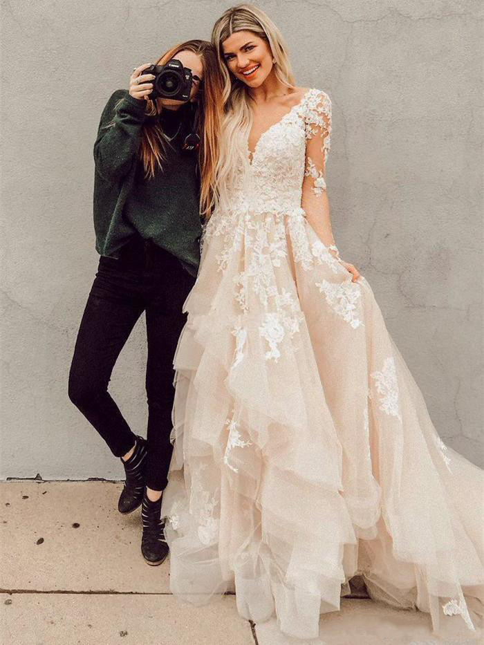 Gorgeous Lace Appliques Long Sleeve A e Wedding Dress V Neck Backless Tiered Ruffles Tulle Sweep Train Bridal Gowns