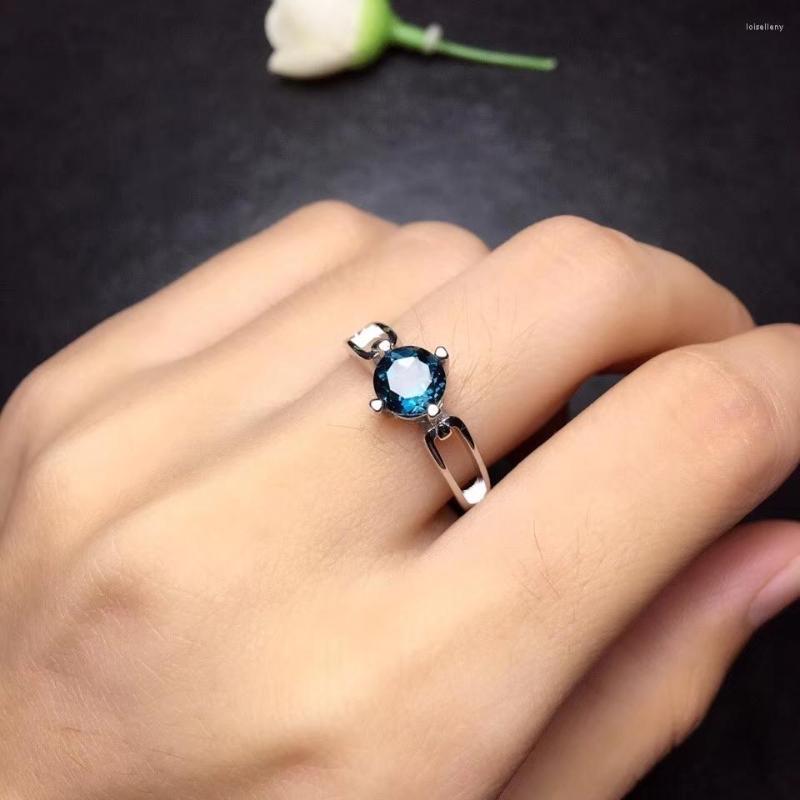 Cluster Rings Natural Light Blue Topaz Ring S925 Silver Gemstone Elegant Simple Round Geometry Women Girl Party Gift Fine Jewelry
Cluster Rings Natural Light Blue Topaz Ring S925 Silver Gemstone Elegant Simple Round Geometry Women Girl Party Gift Fine Jewelry