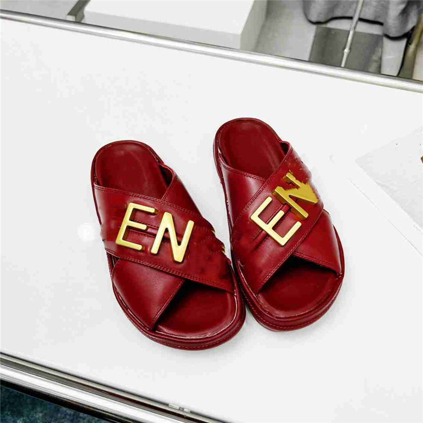 Fashion Slippers Fendyity 2023 Luxury design Summer Men flat bottom Women Slope Heel Letter Leather Casual Sandals 03-010
Fashion Slippers Fendyity 2023 Luxury design Summer Men flat bottom Women Slope Heel Letter Leather Casual Sandals 03-010