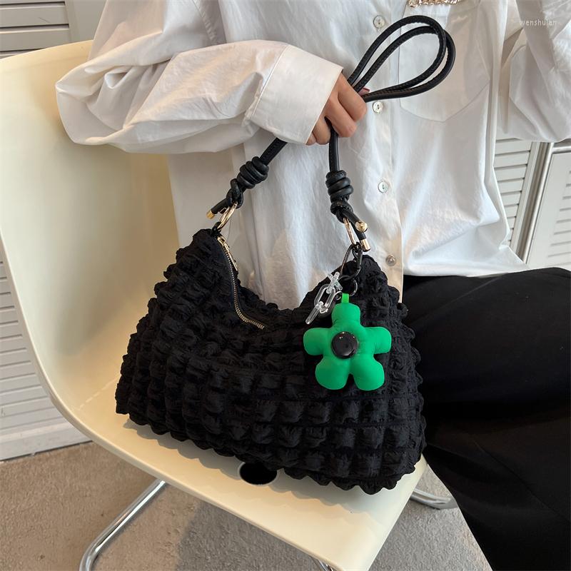 Evening Bags Solid Lingge Underarm Bag Women's Style Dumpling Leisure Large Capacity One Shoulder Portable Messenger, Black
Evening Bags Solid Lingge Underarm Bag Women's Style Dumpling Leisure Large Capacity One Shoulder Portable Messenger, Black