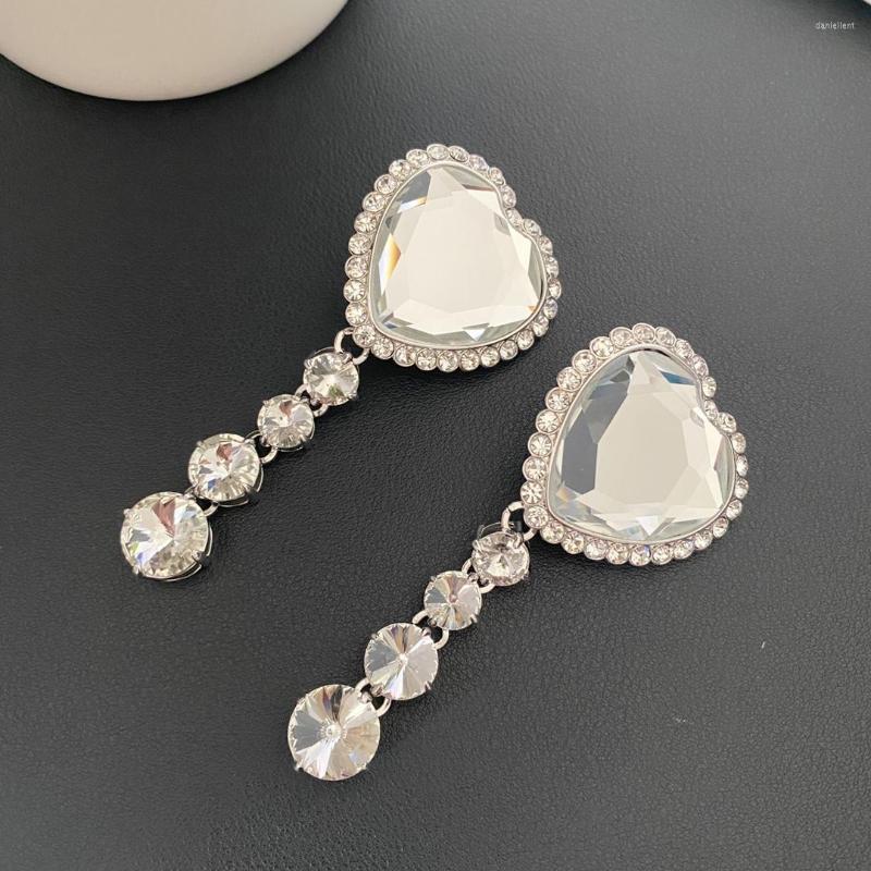 Backs Earrings 2022AR Fashion Jewelry Wedding Party Heart Crystal Diamond Drop Pendant For Women Anniversary Gift
Backs Earrings 2022AR Fashion Jewelry Wedding Party Heart Crystal Diamond Drop Pendant For Women Anniversary Gift