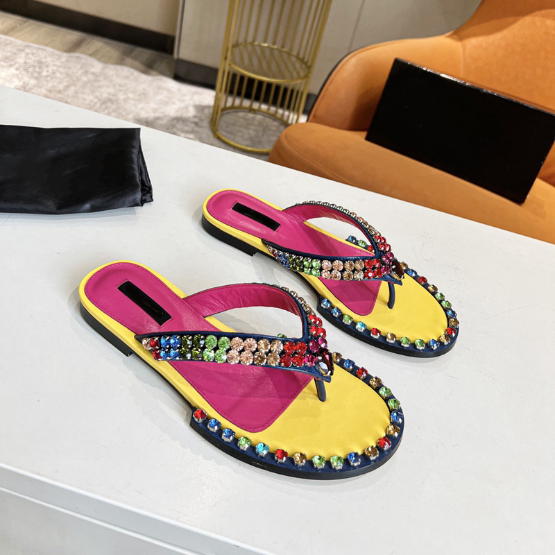 Rubber Beachwear Slippers with Embroidery Crystals For Woman Crystal Flip Flops Slides Beach Pool Casual Party
Rubber Beachwear Slippers with Embroidery Crystals For Woman Crystal Flip Flops Slides Beach Pool Casual Party
