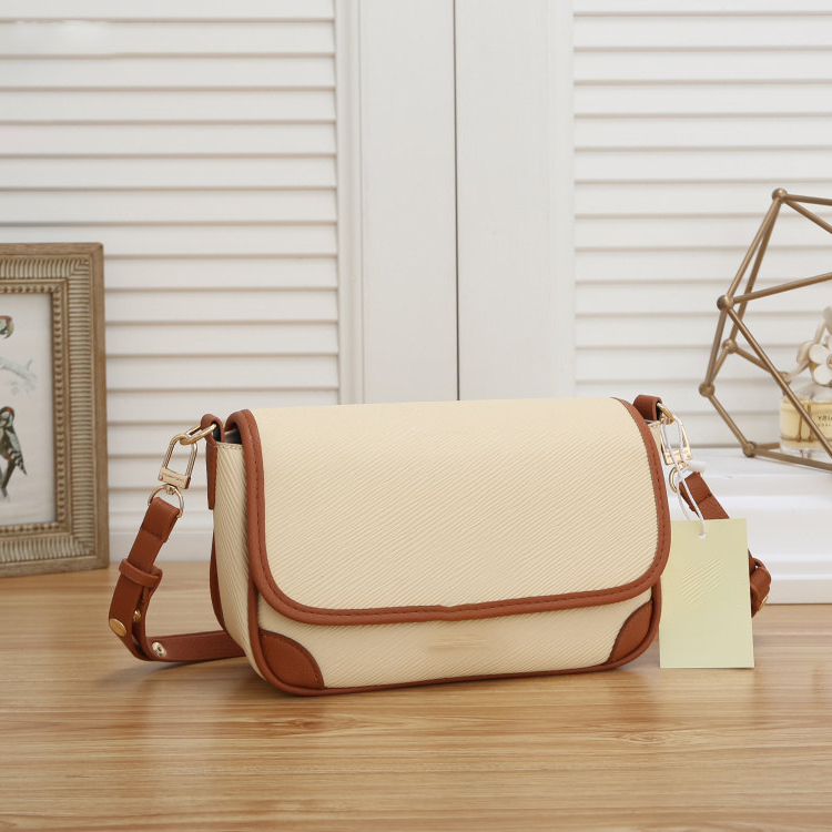 2022 new luxury designer fashion women's buckle shoulder bag shoulder bag messenger bag handbag, Brown
2022 new luxury designer fashion women's buckle shoulder bag shoulder bag messenger bag handbag, Brown