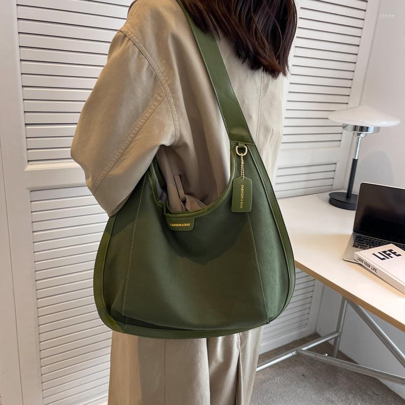 Evening Bags Vintage Totes Fashion Large Capacity Armpit Bag Simple Portable Shoulder Design Women's Autumn 2022 Handbag, Black
Evening Bags Vintage Totes Fashion Large Capacity Armpit Bag Simple Portable Shoulder Design Women's Autumn 2022 Handbag, Black