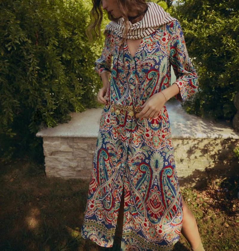 Casual Dresses AYUALIN V-neck Autumn 2023 Vintage Long Sleeve Dress For Women Fashion Boho Floral Print Ethnic Loose Vestidos
Casual Dresses AYUALIN V-neck Autumn 2023 Vintage Long Sleeve Dress For Women Fashion Boho Floral Print Ethnic Loose Vestidos
