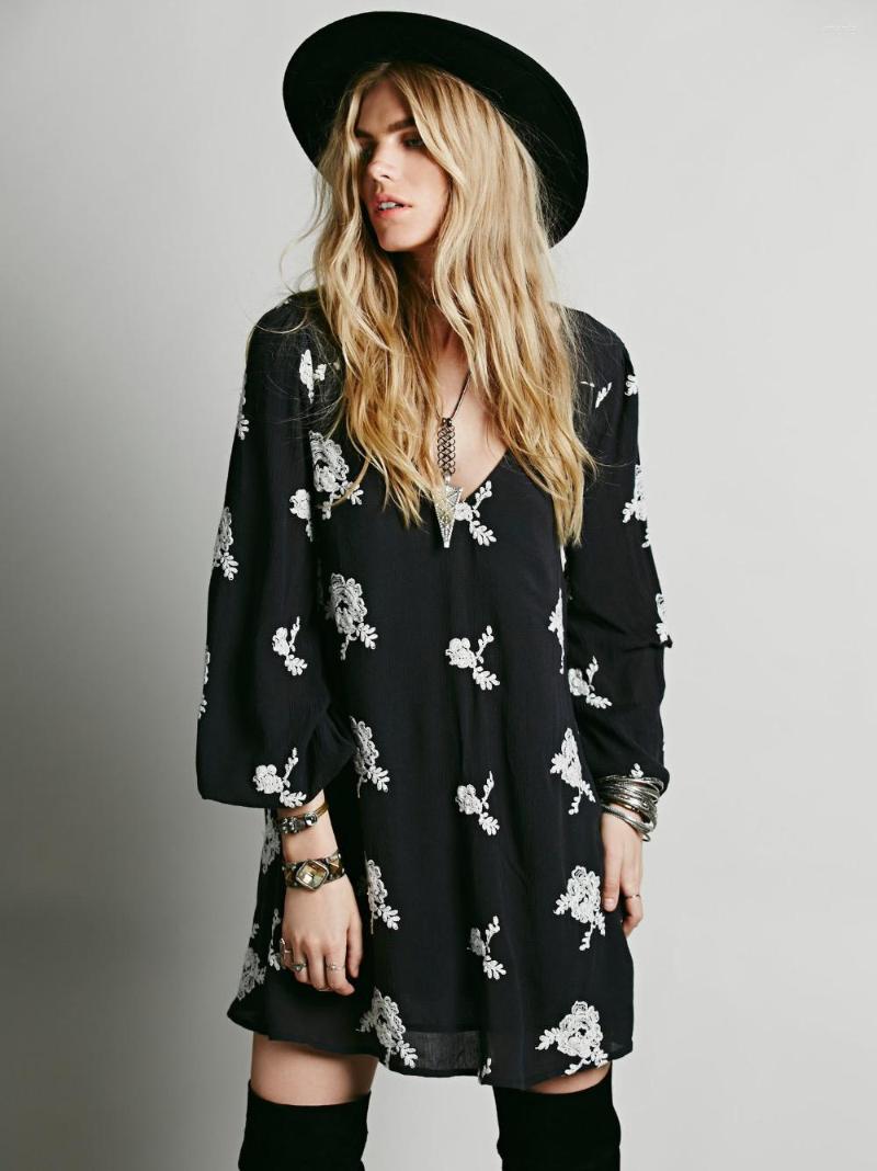 Casual Dresses 2022 Women Brand Dress Vacation Mini Backless Floral Embroidered Pink Color Cute Vestidos Boho Holiday, Black
Casual Dresses 2022 Women Brand Dress Vacation Mini Backless Floral Embroidered Pink Color Cute Vestidos Boho Holiday, Black