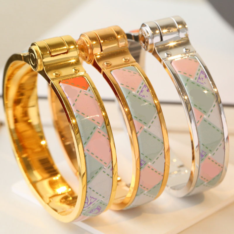 Enamel clic bangle for women charm bracelets 12mm small size snap-fastener green pink enamel
Enamel clic bangle for women charm bracelets 12mm small size snap-fastener green pink enamel