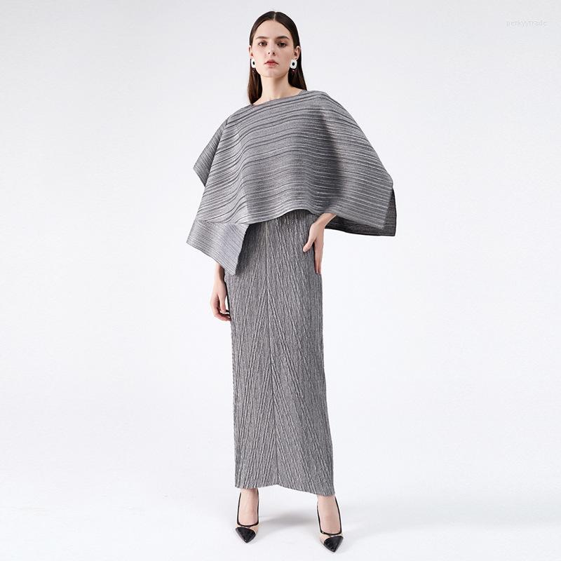 Casual Dresses Top Quality Famous Grey Batwing Sleeve Pleated Blouses High Waist Sleevless Dress Party Club Set Outfits, Beige
Casual Dresses Top Quality Famous Grey Batwing Sleeve Pleated Blouses High Waist Sleevless Dress Party Club Set Outfits, Beige