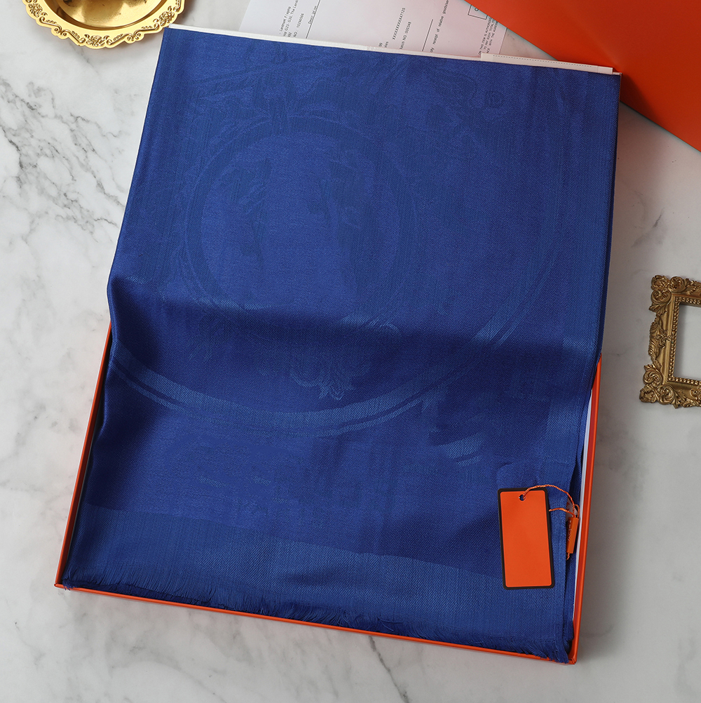 Fashion bandana Luxury letters Print Scarves Woman Brand cotton Scarfs for Women large size 180x70cm Shawl no box Q12A
Fashion bandana Luxury letters Print Scarves Woman Brand cotton Scarfs for Women large size 180x70cm Shawl no box Q12A