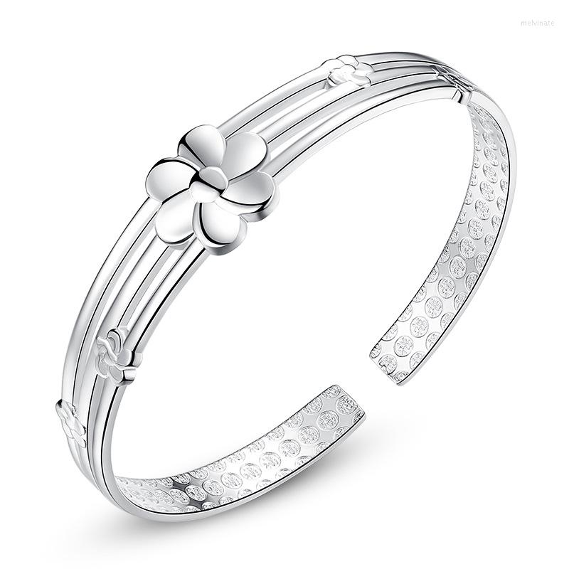 Bangle Ajustable Six-leaf Plum Blossom Flower Bracelet Cuff Bangdle Lady Internal Diameter 55mm
Bangle Ajustable Six-leaf Plum Blossom Flower Bracelet Cuff Bangdle Lady Internal Diameter 55mm