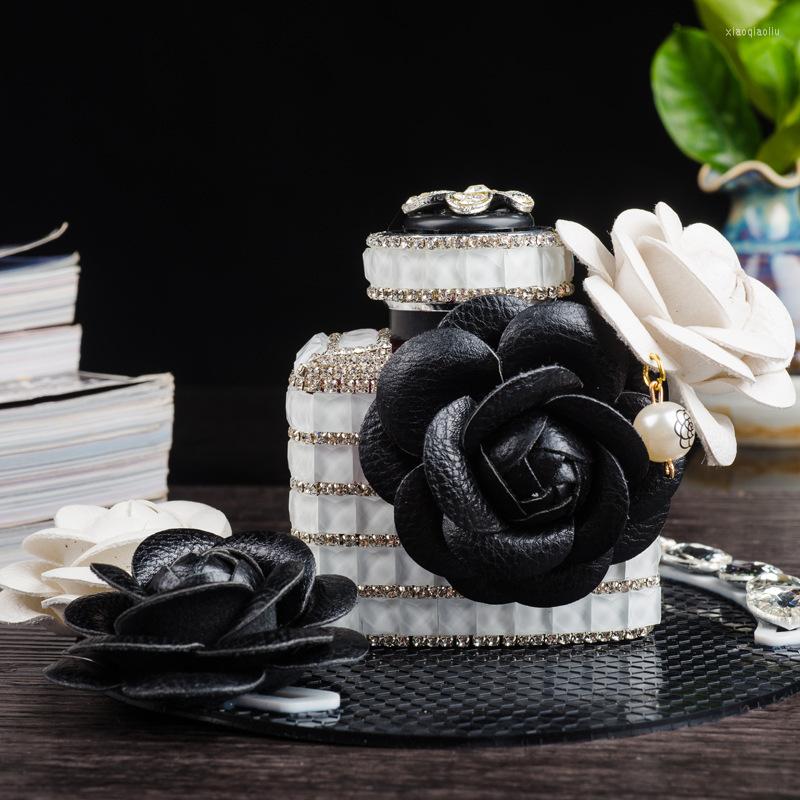 Interior Decorations Camellia Perfume Holder For Car Decoration Bottle Diamond Set Che Shi Pin Automotive Supplies Gift Wholesale
Interior Decorations Camellia Perfume Holder For Car Decoration Bottle Diamond Set Che Shi Pin Automotive Supplies Gift Wholesale