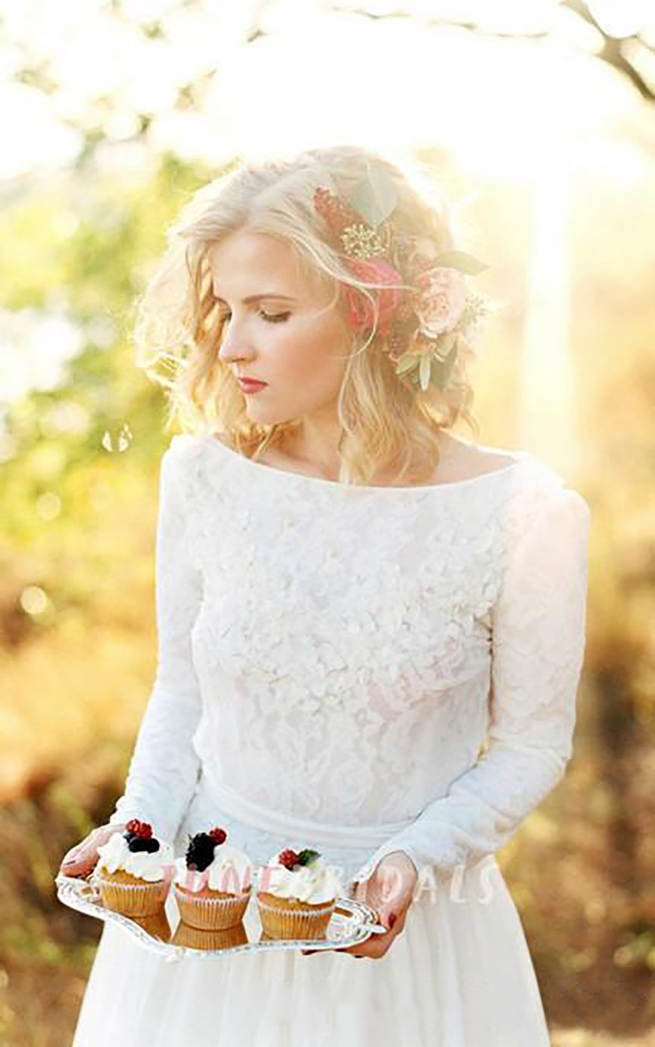 Lace Chiffon Long Sleeve Backless Wedding Dresses Romantic Jewel Neck Full Length Country Bohemian Outdoor Bridal Dress